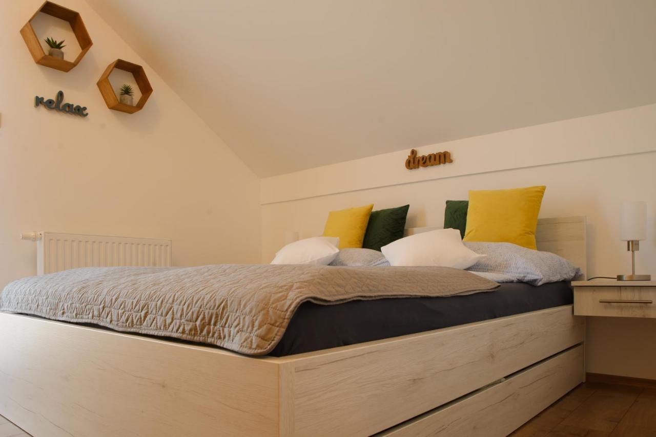 Eliza 1 Birdland Golf Apartman Buk Exterior photo